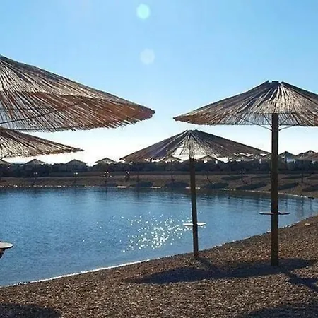 Mit Ueberdachter Terrasse Mit Meerblick *