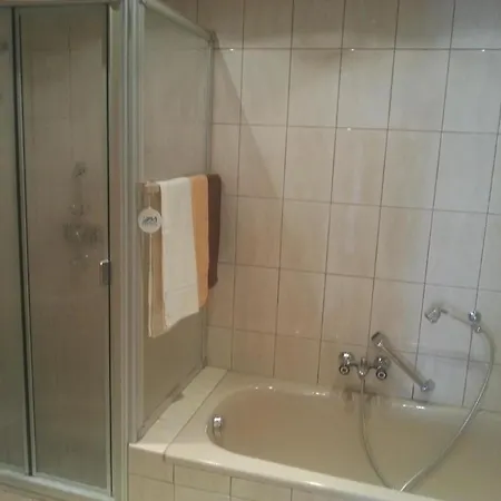 Appartement Mit Ueberdachter Terrasse Mit Meerblick